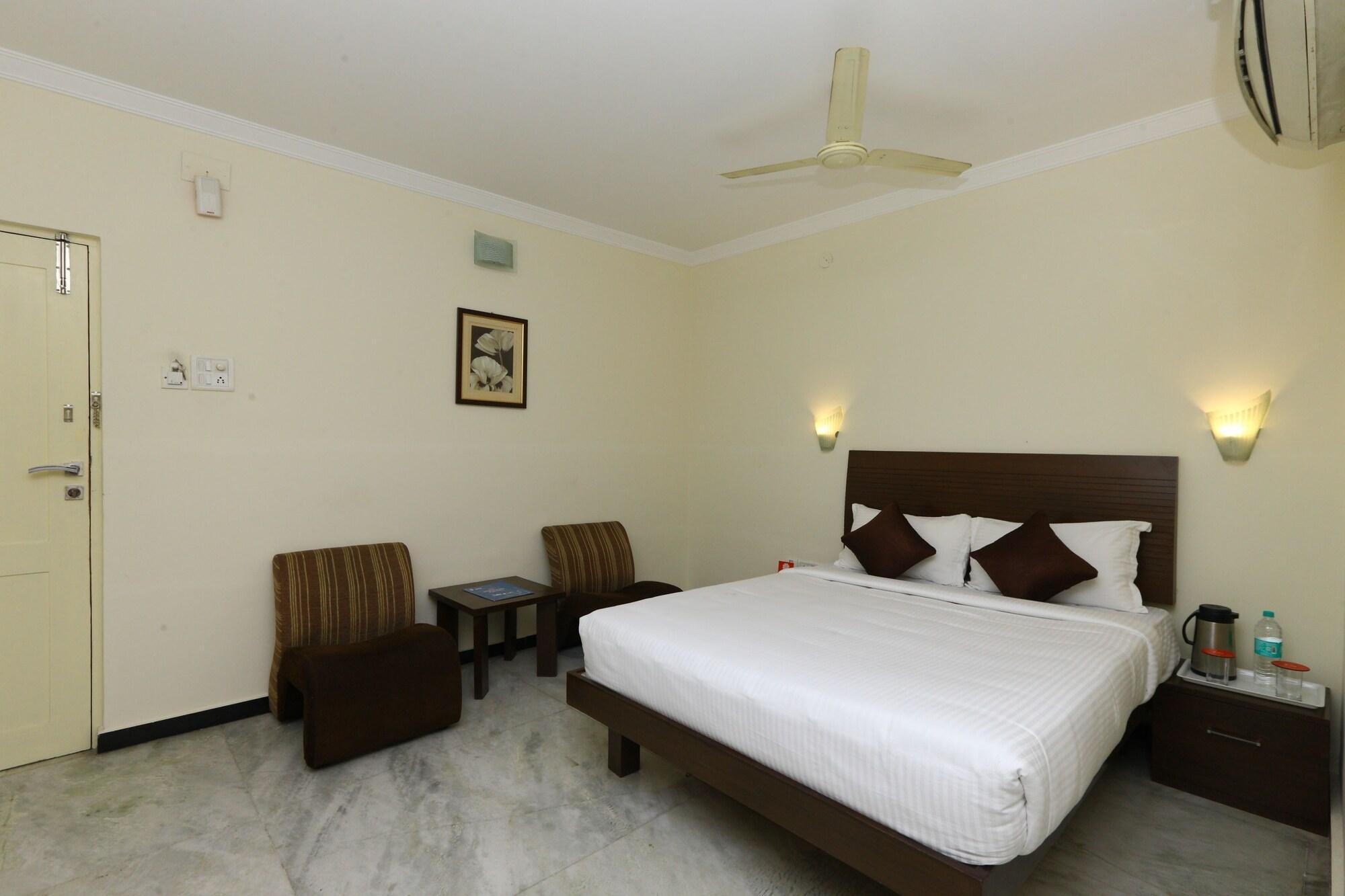 Hotel Oyo Flagship 470 Us Consulate Chennai Esterno foto